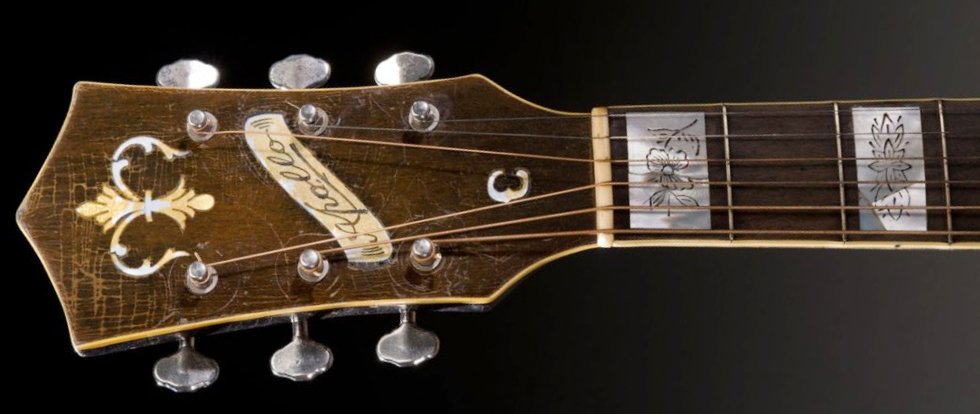 Apollo headstock front